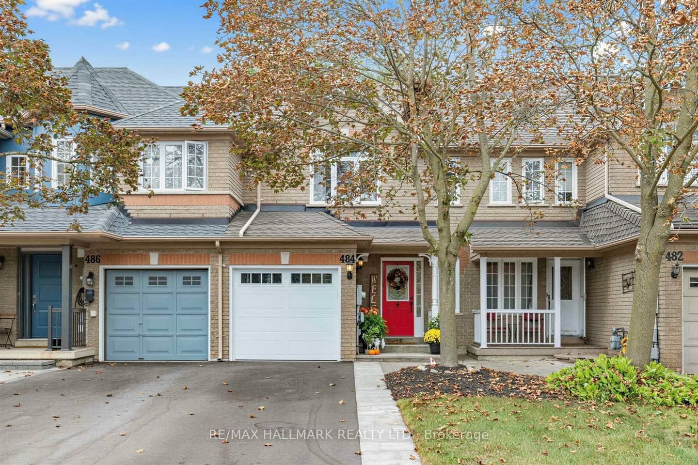 484 Bartholemew Drive, Newmarket, ON L3X 2E5