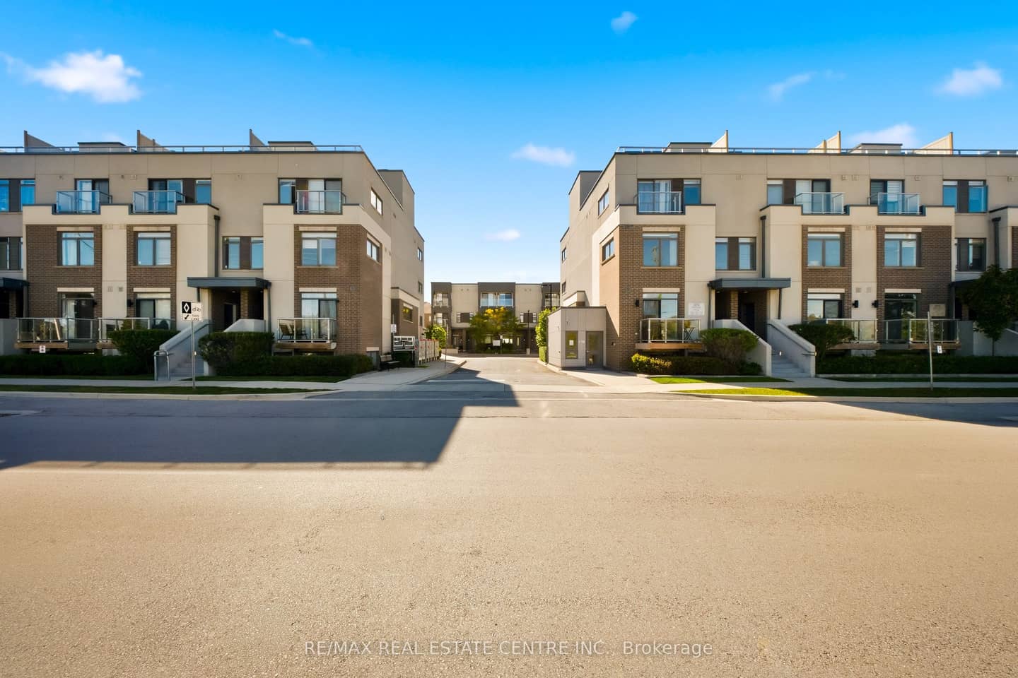 3078 Sixth Line 117, Oakville, ON L6M 1P8