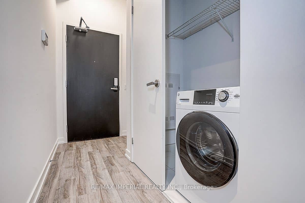 77 Shuter Street 710, Toronto, ON M5B 0B8