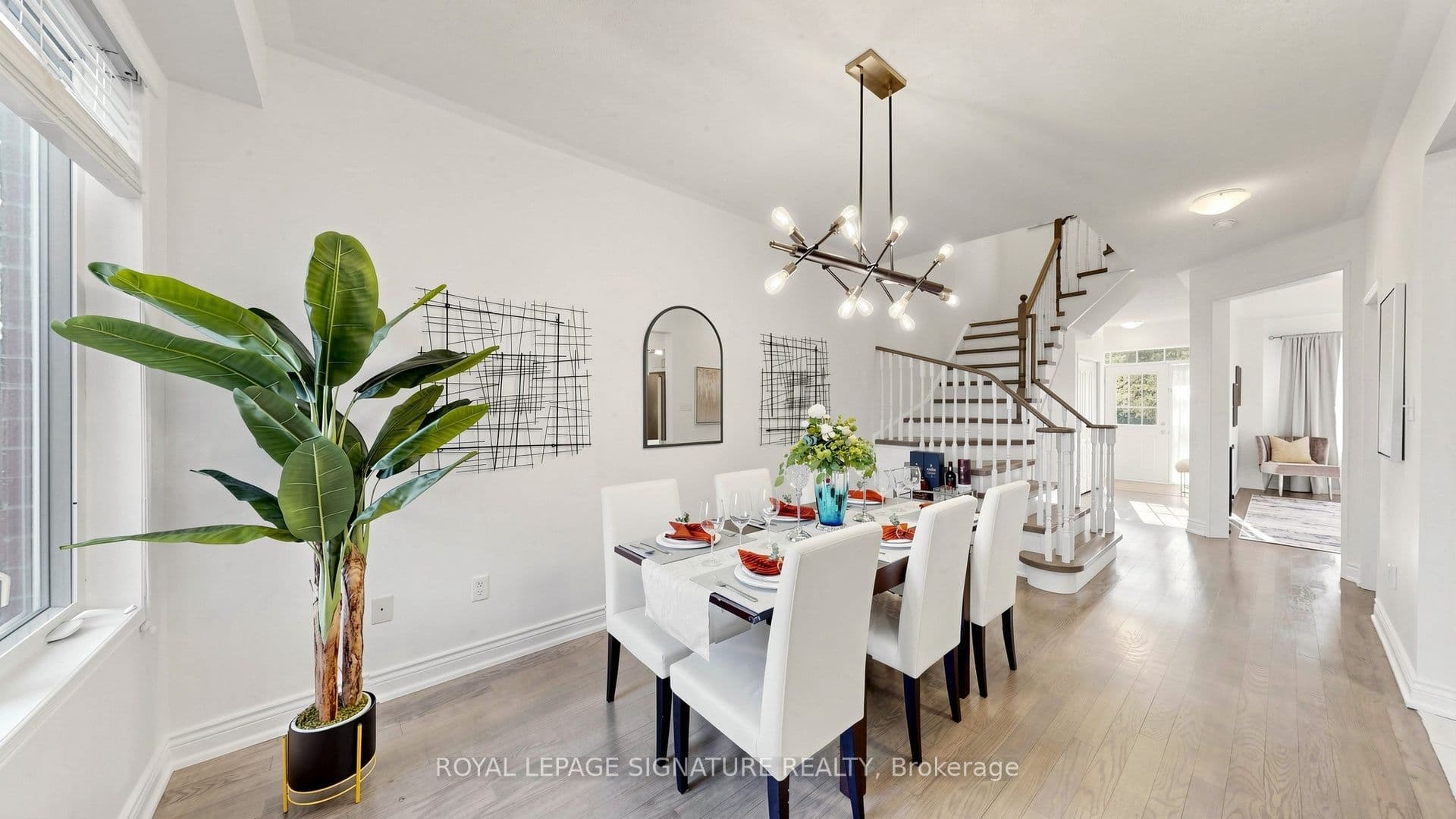 18 Montagues Lane, Markham, ON L6B 0A3