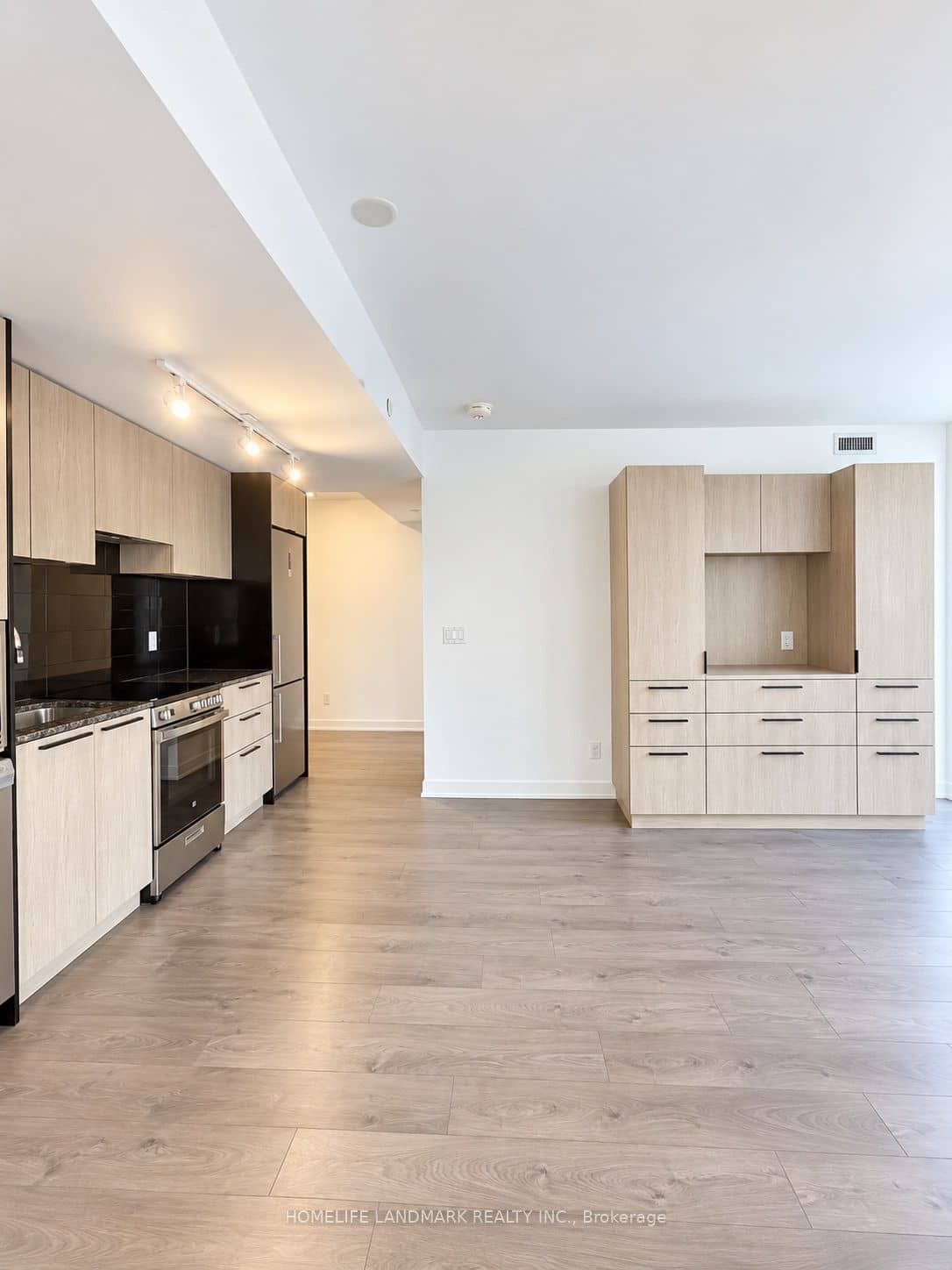 501 Yonge Street 905, Toronto, ON M4Y 0G8