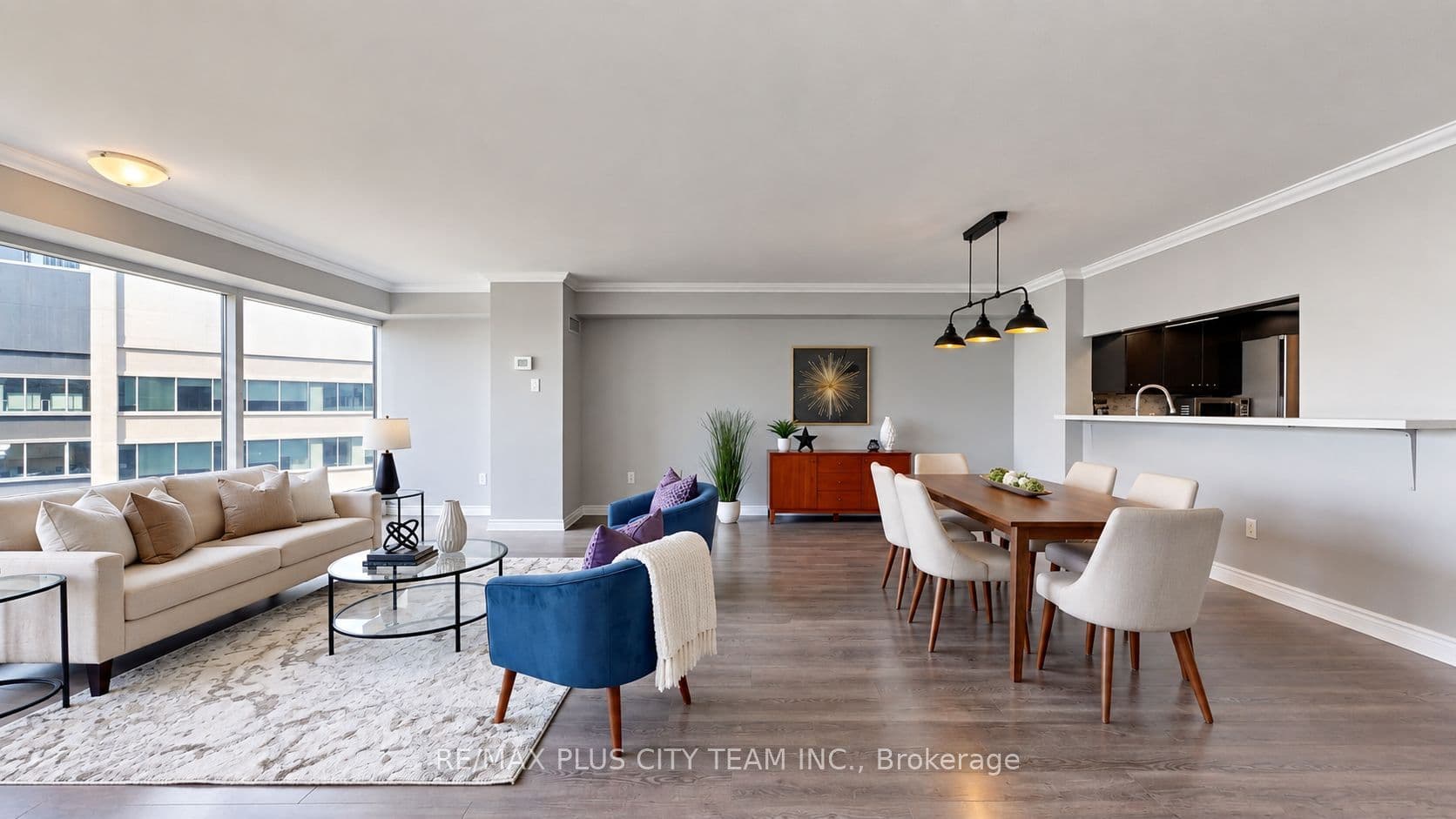 33 University Avenue 2506, Toronto, ON M5J 2S7