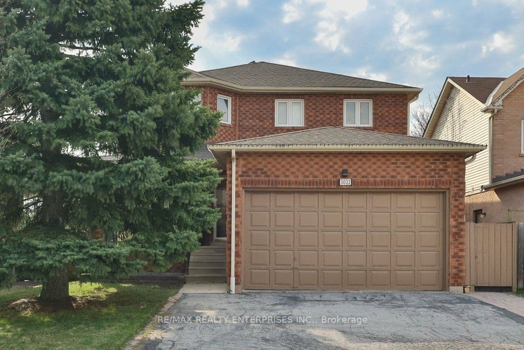 3022 Dalehurst Drive, Mississauga, ON L5N 6M8