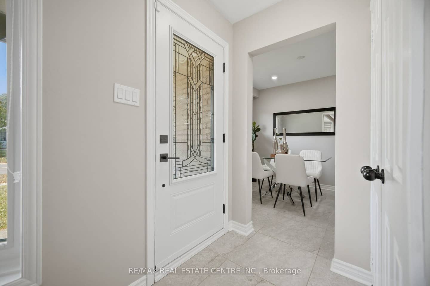 2134 Meadowbrook Road, Burlington, ON L7P 2A7