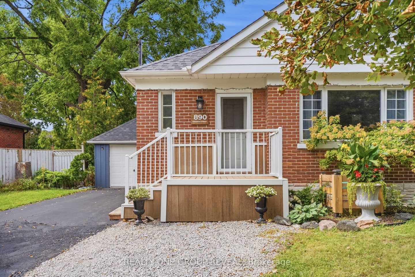 890 Grierson Street, Oshawa, ON L1G 5J9