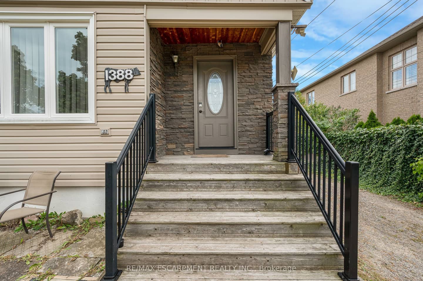 1388/1390 Leighland Road, Burlington, ON L7R 3S8