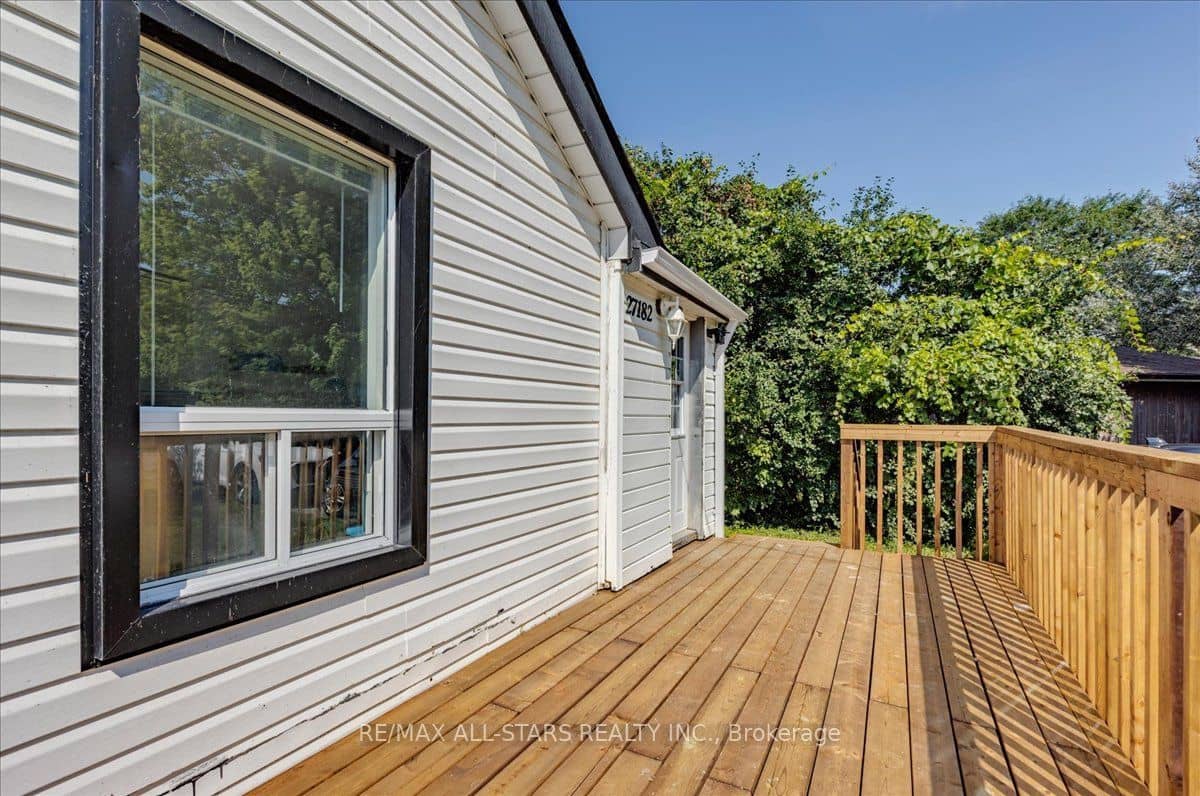 27182 Woodbine Avenue, Georgina, ON L4P 3E9