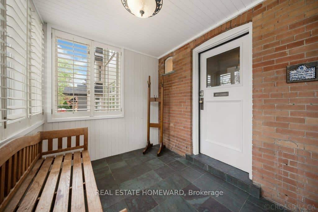 69 Walmsley Boulevard, Toronto, ON M4V 1X7