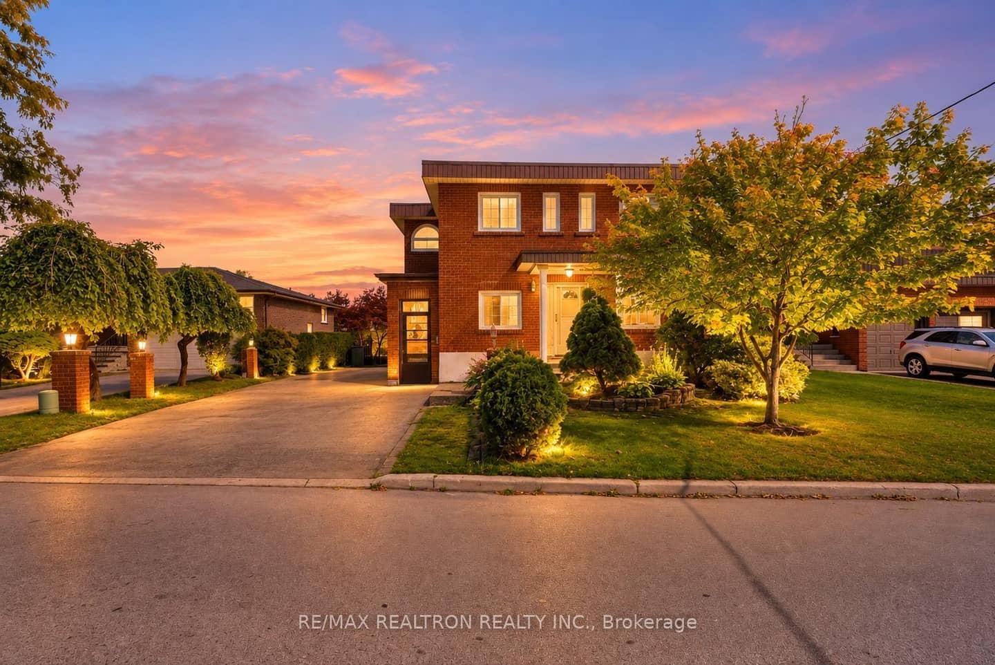 77 Chiswick Avenue, Toronto, ON M6M 4V2