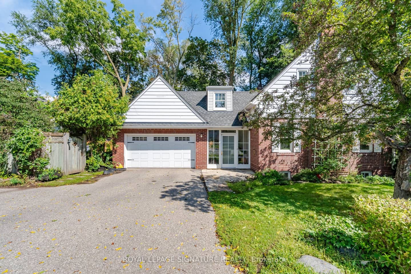 2 Wembley Avenue, Toronto, ON M9A 2H9