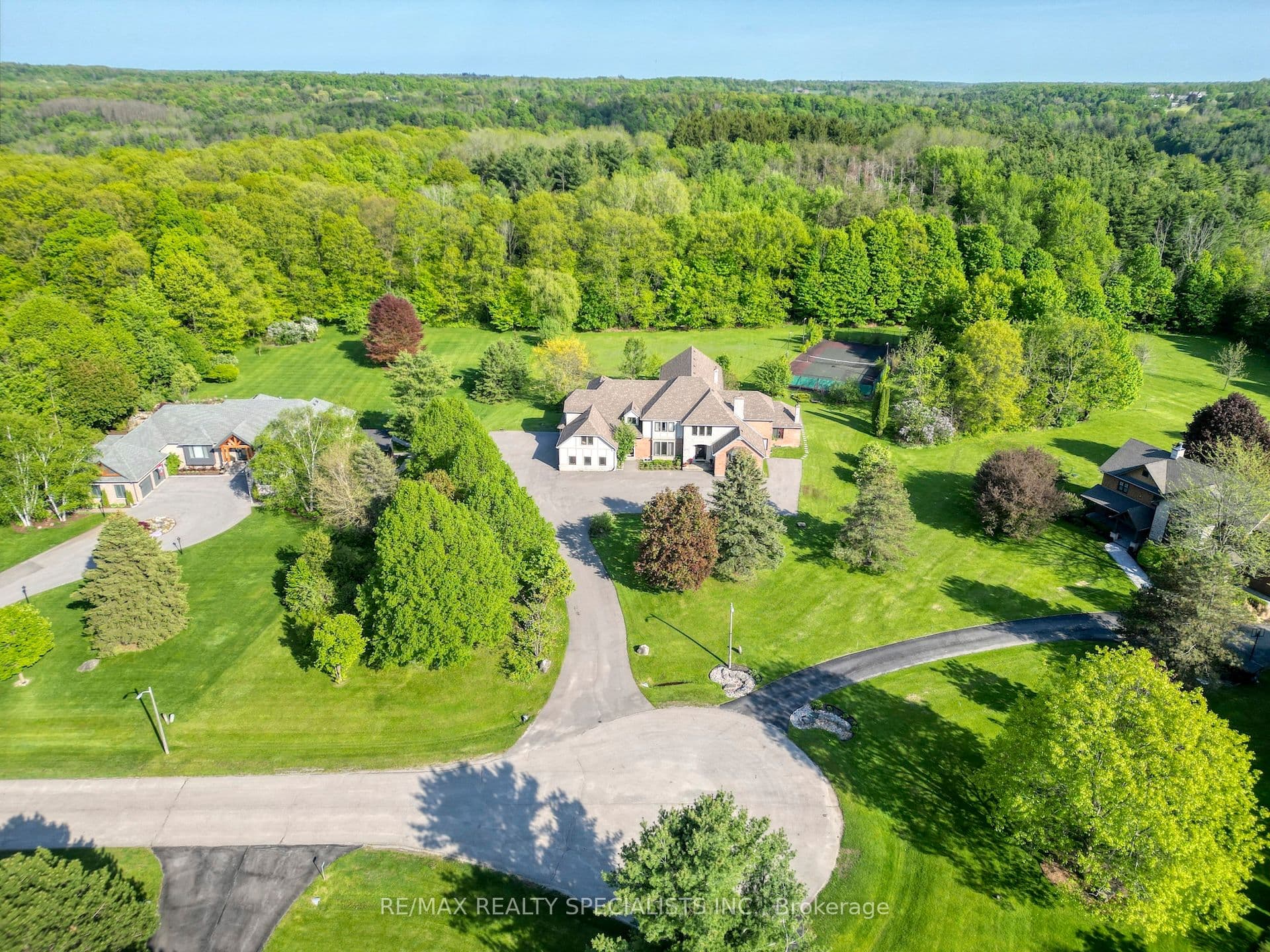 6399 Chelsea Road, Burlington, ON L7P 0M8