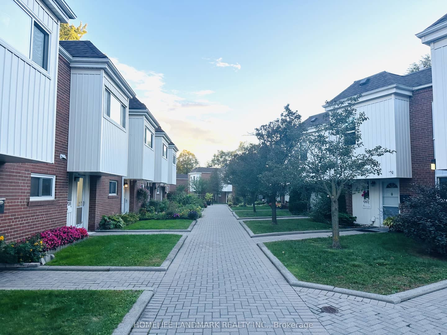 15 Esterbrooke Avenue 136, Toronto, ON M2J 2C5