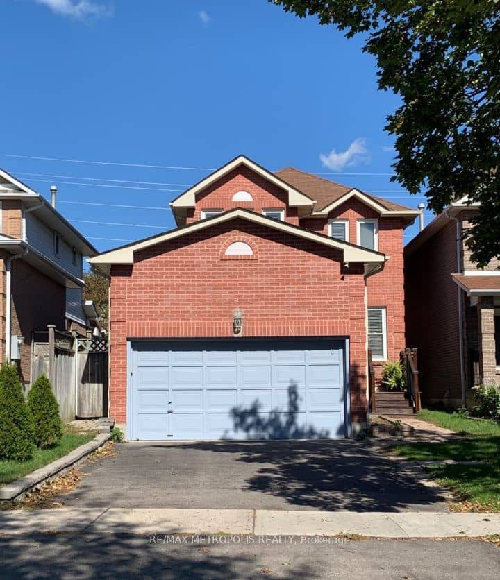 6 Bluebell Crescent, Whitby, ON L1P 1K7