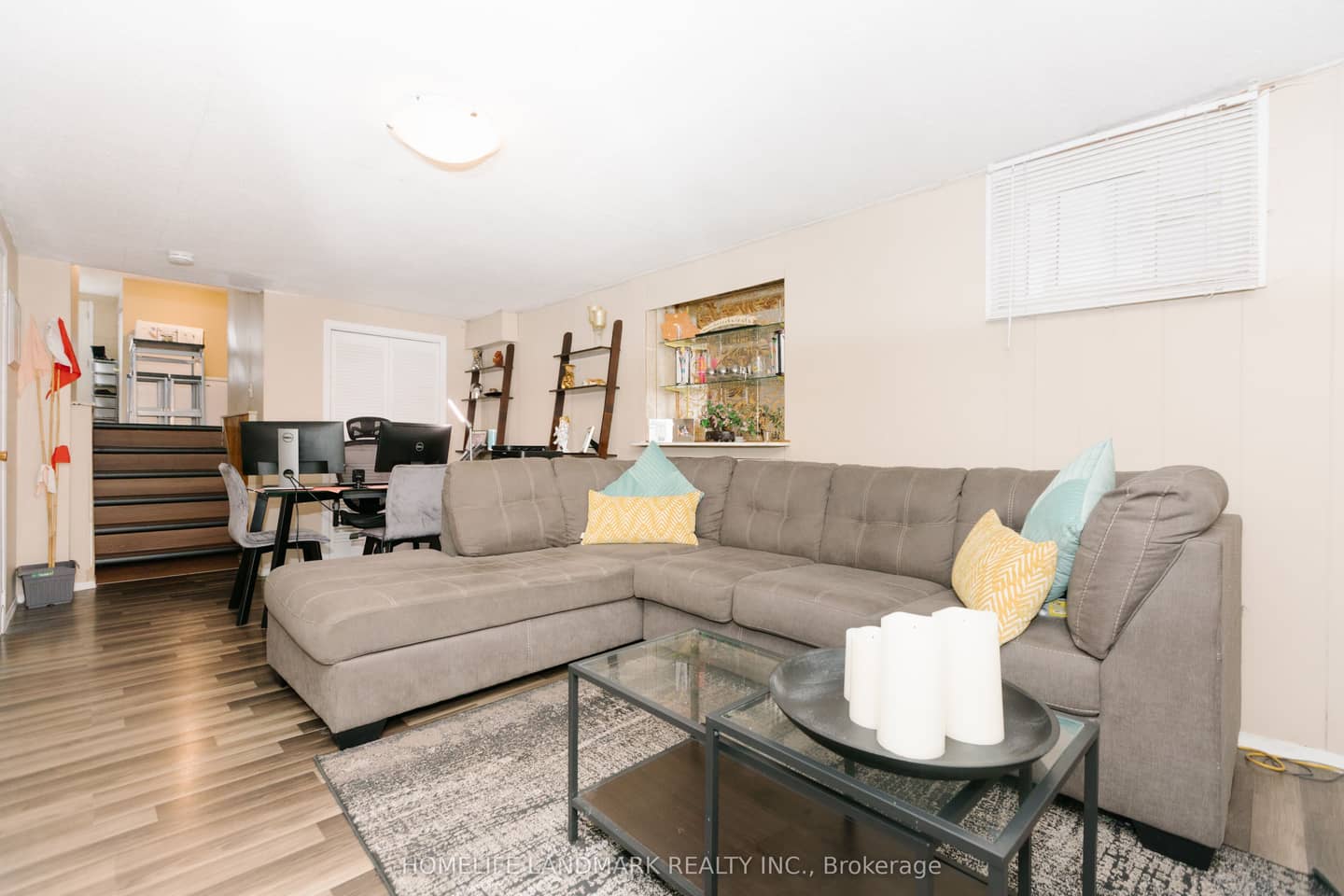 2419 Cashmere Avenue, Mississauga, ON L5B 2M7