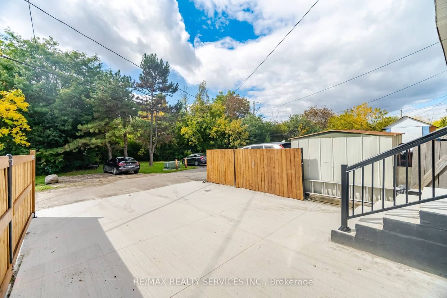92 Corby Crescent, Brampton, ON L6Y 1H1