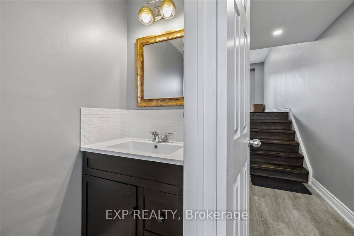 371 Bronte Street S 52, Milton, ON L9T 5B6