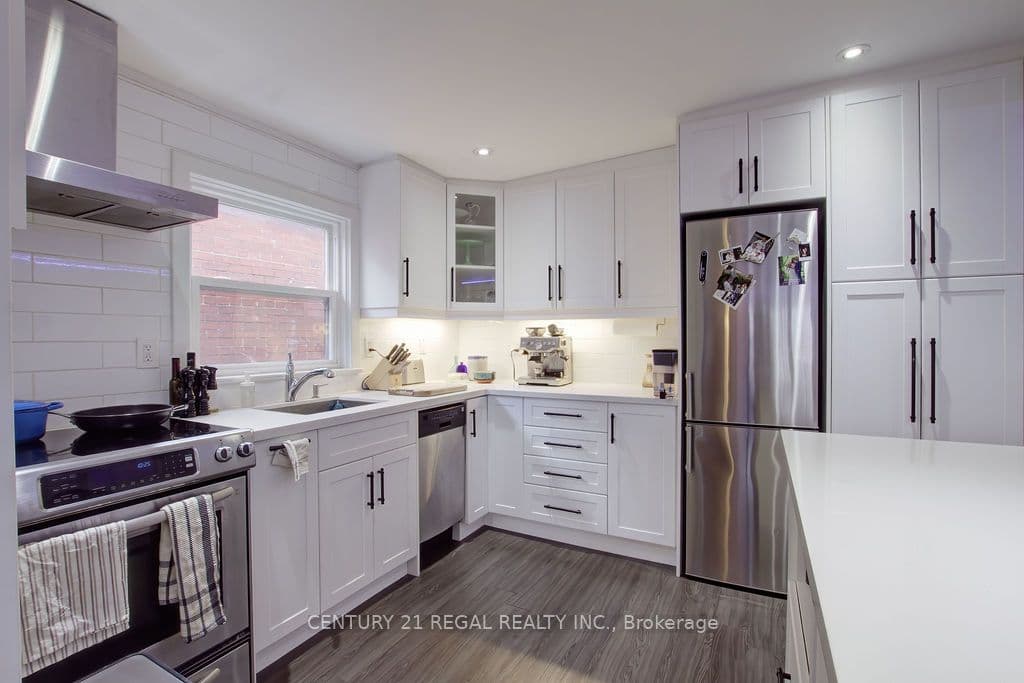 186 Grenadier Road, Toronto, ON M6R 1R7
