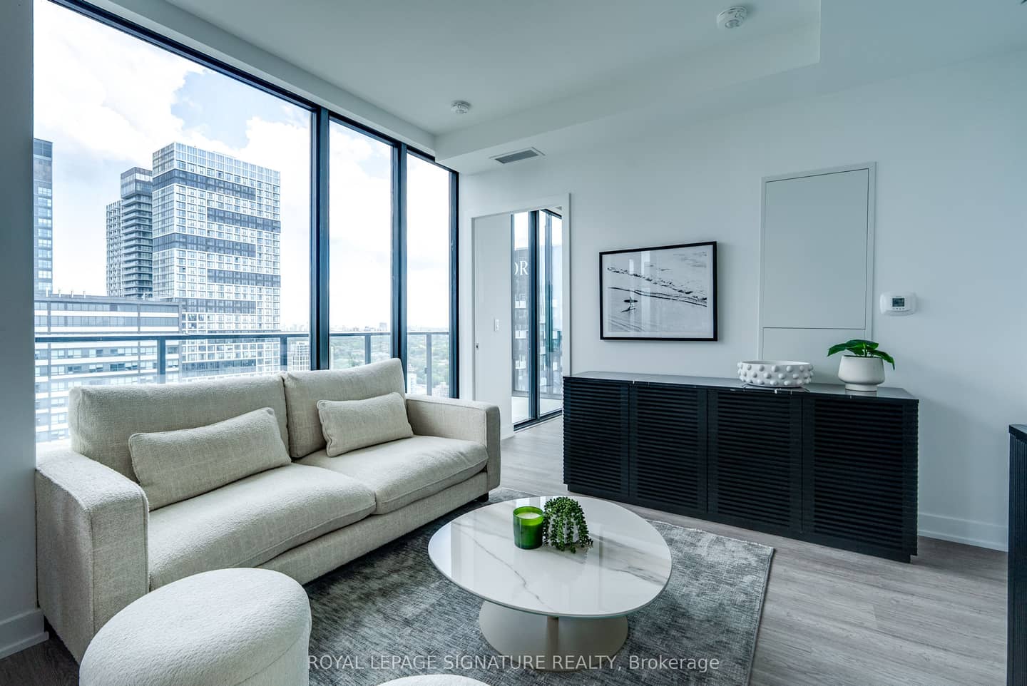 47 Mutual Street 3205, Toronto, ON M5B 0C6