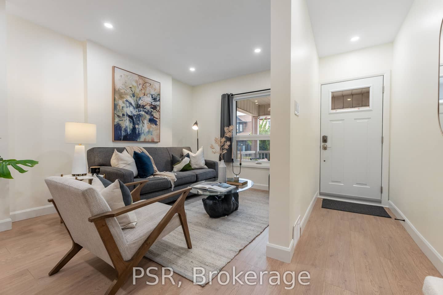 1045 Ossington Avenue, Toronto, ON M6G 3V9