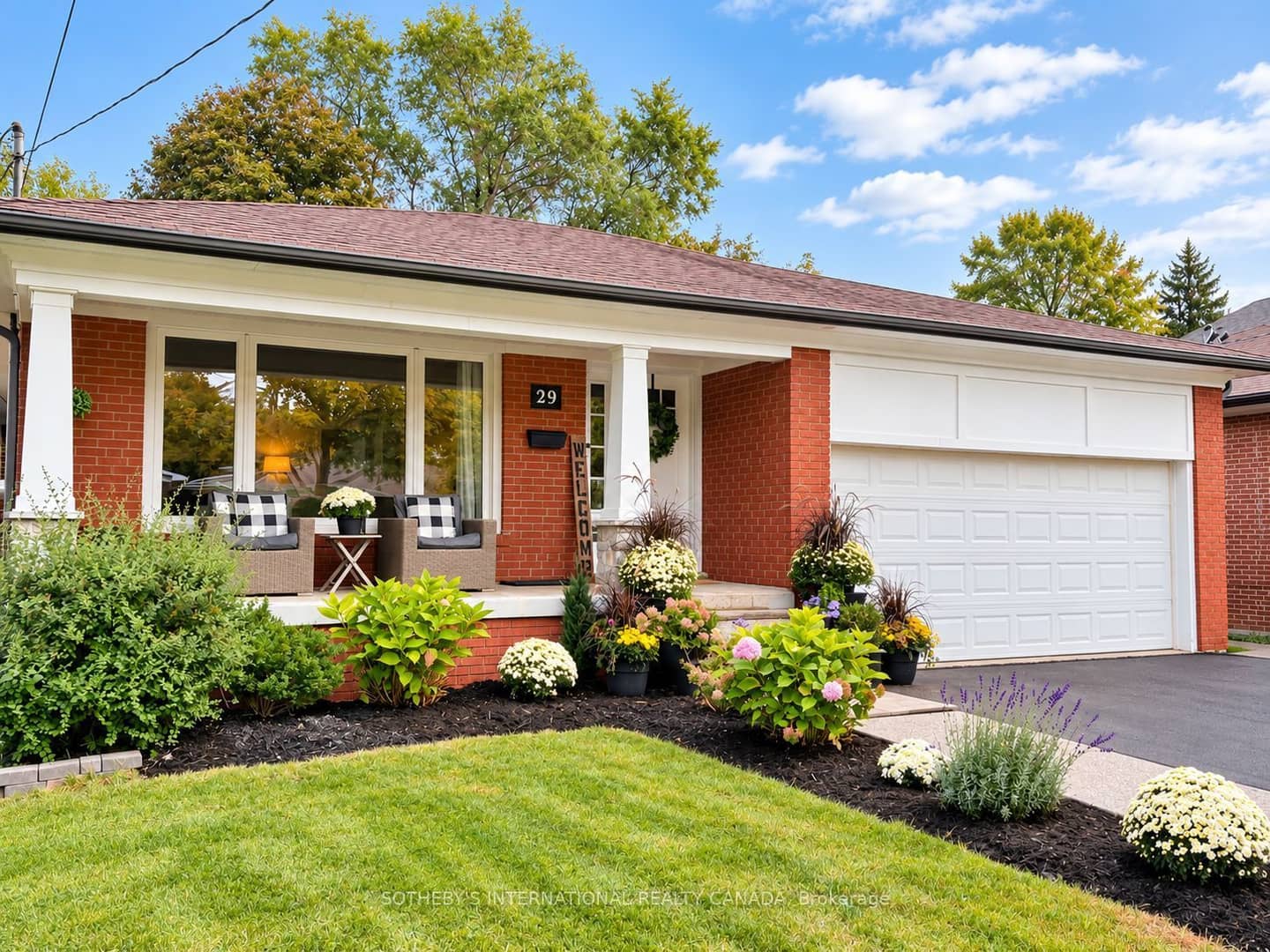 29 Woodbank Road, Toronto, ON M9B 5C3