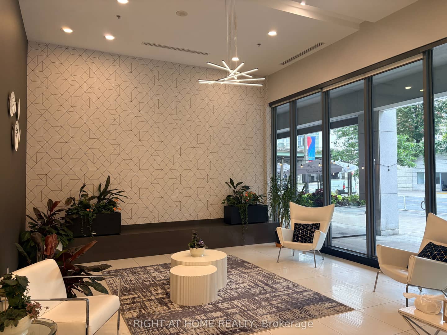 25 Lower Simcoe Street 1208, Toronto, ON M5J 3A1