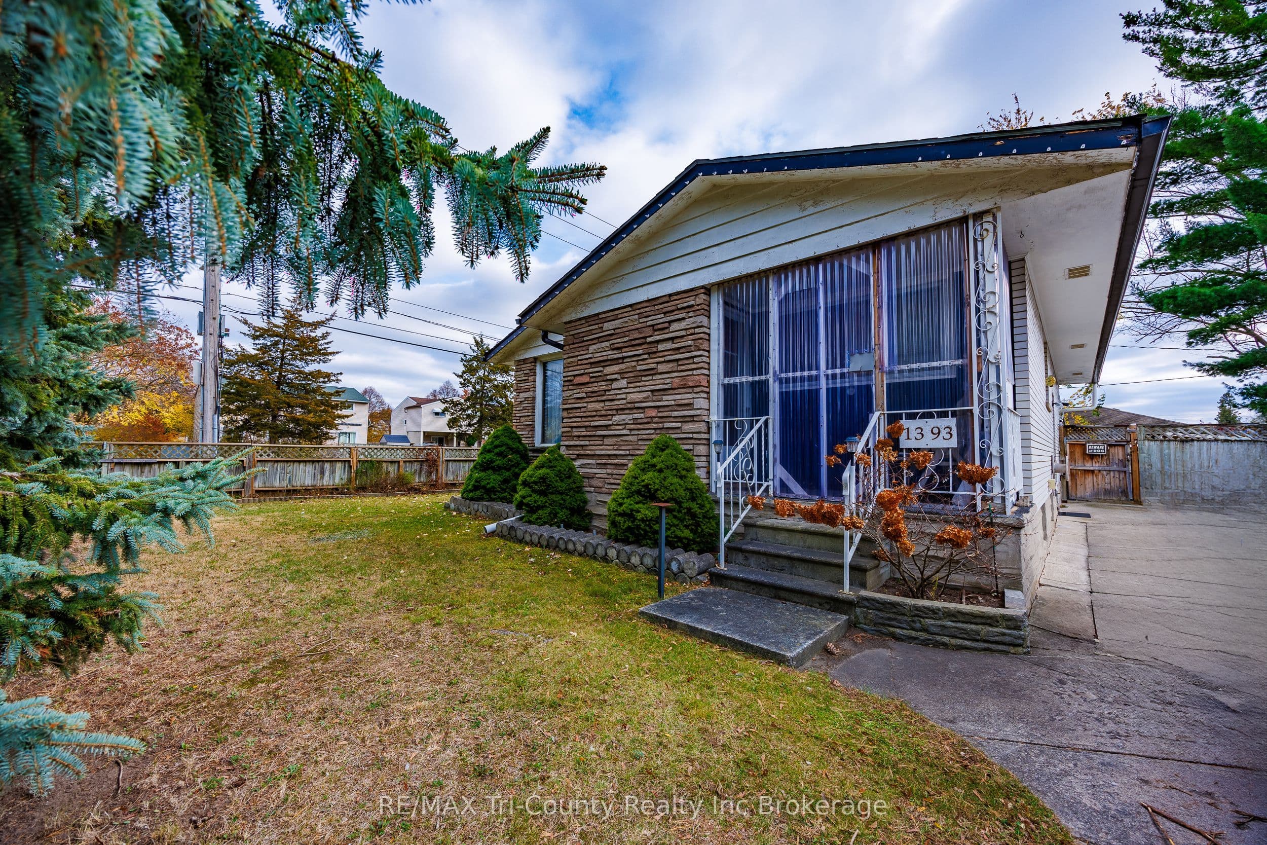 1393 Thorman Drive, Cambridge, ON N3H 1A1