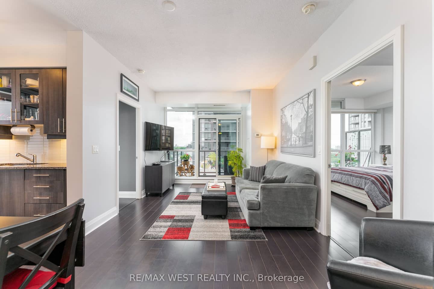 1185 The Queensway 710, Toronto, ON M8Z 1R2