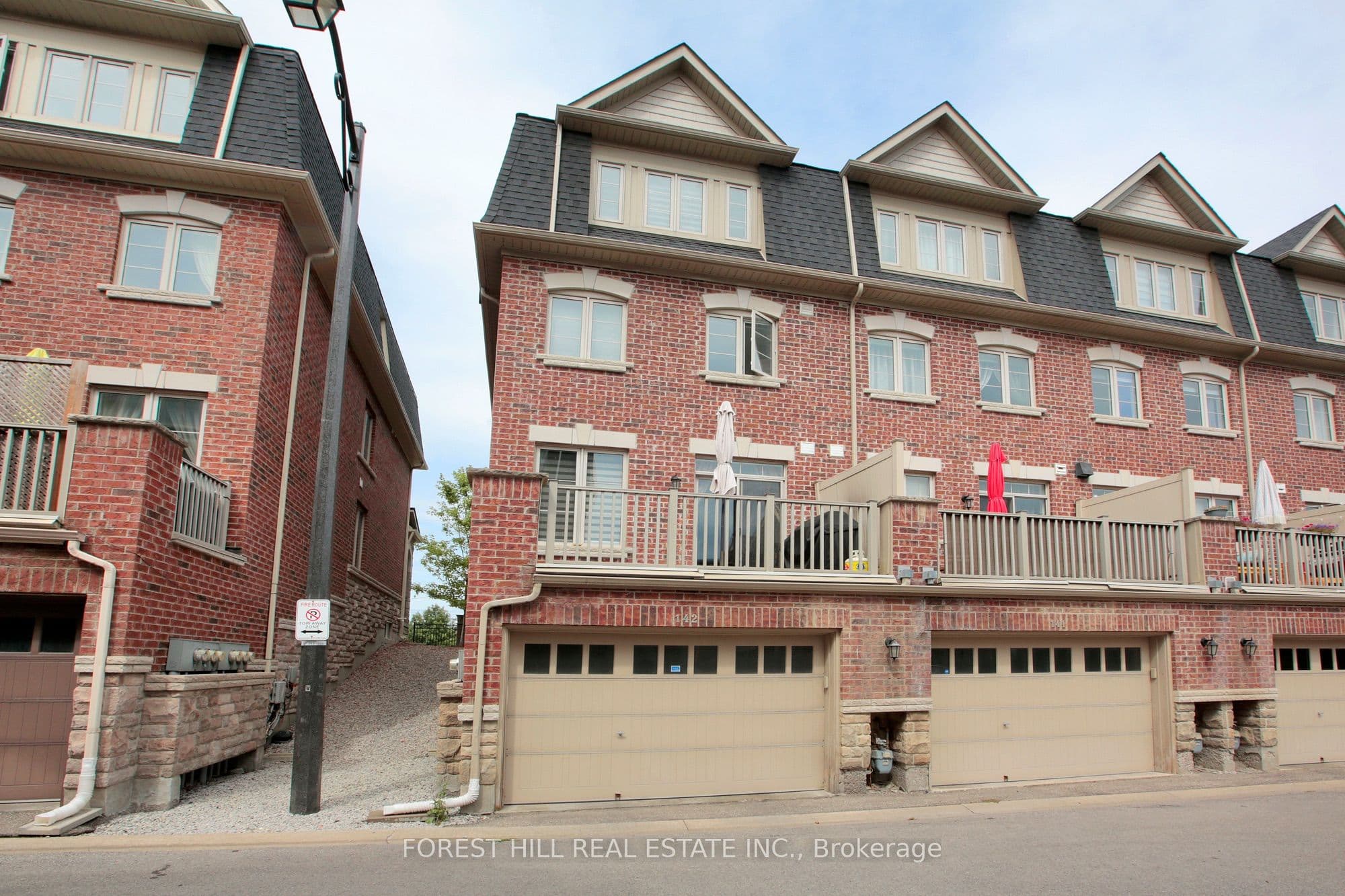 1331 Major Mackenzie Drive W 142, Vaughan, ON L6A 4W4