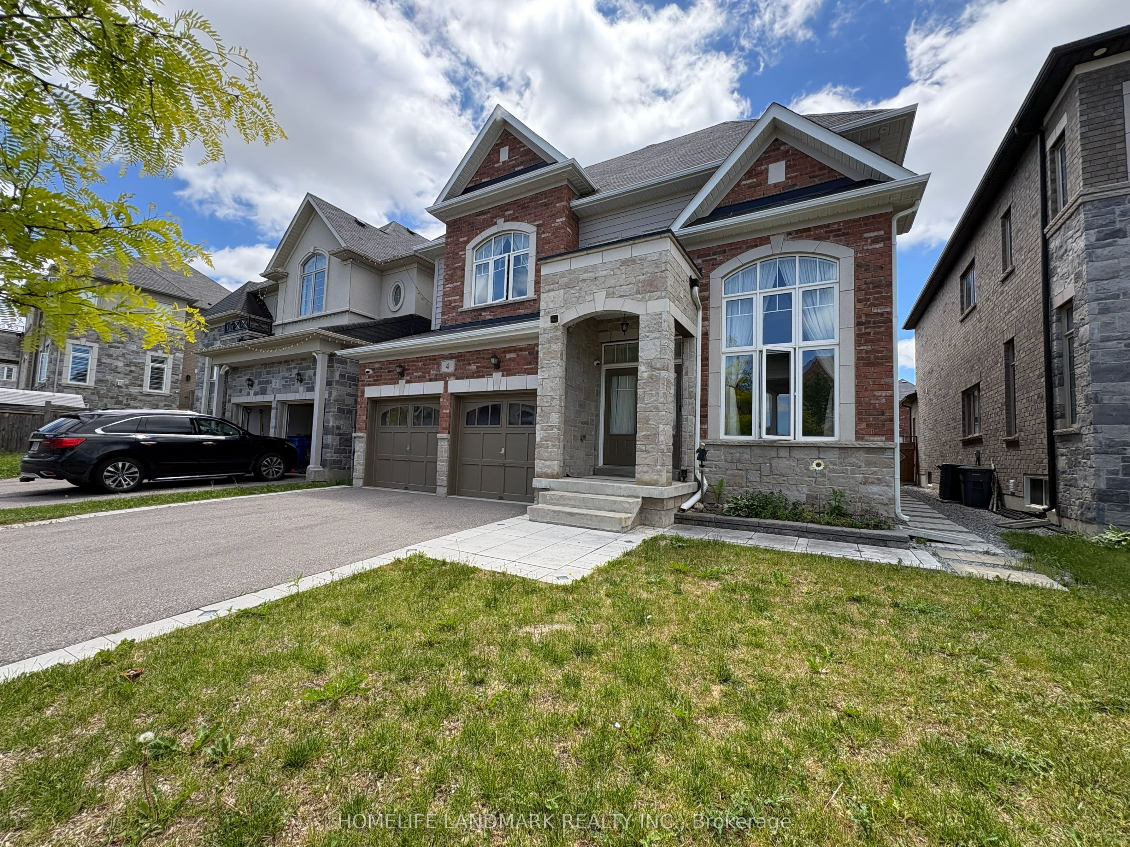 4 John Weddell Avenue, East Gwillimbury, ON L9N 0P4