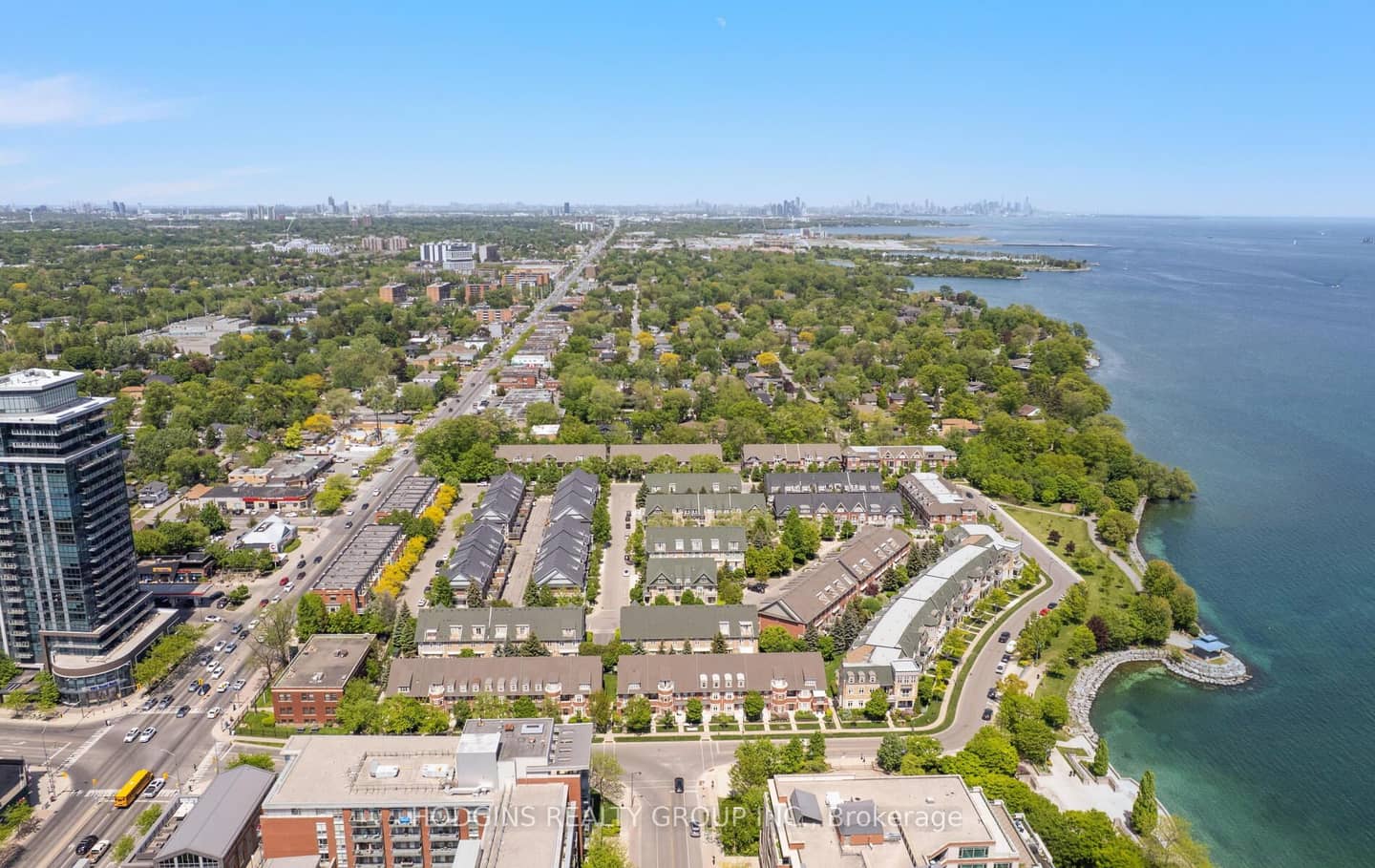 136 St Lawrence Drive 42, Mississauga, ON L5G 4V1