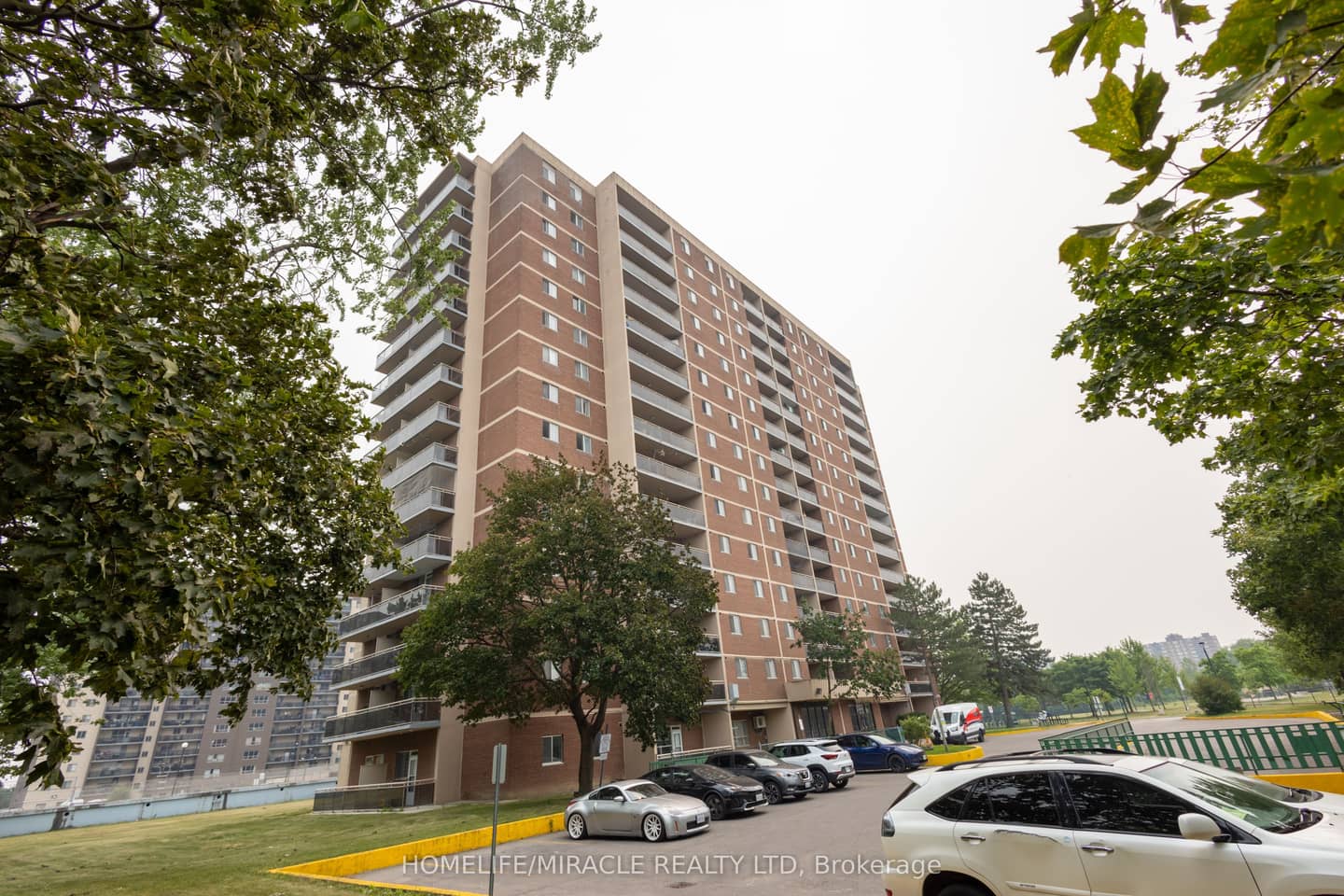 49 Silverstone Drive 1007, Toronto, ON M9V 3G2