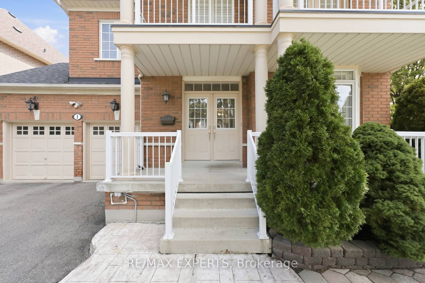 1 Cetona Avenue, Vaughan, ON L4H 2Z8