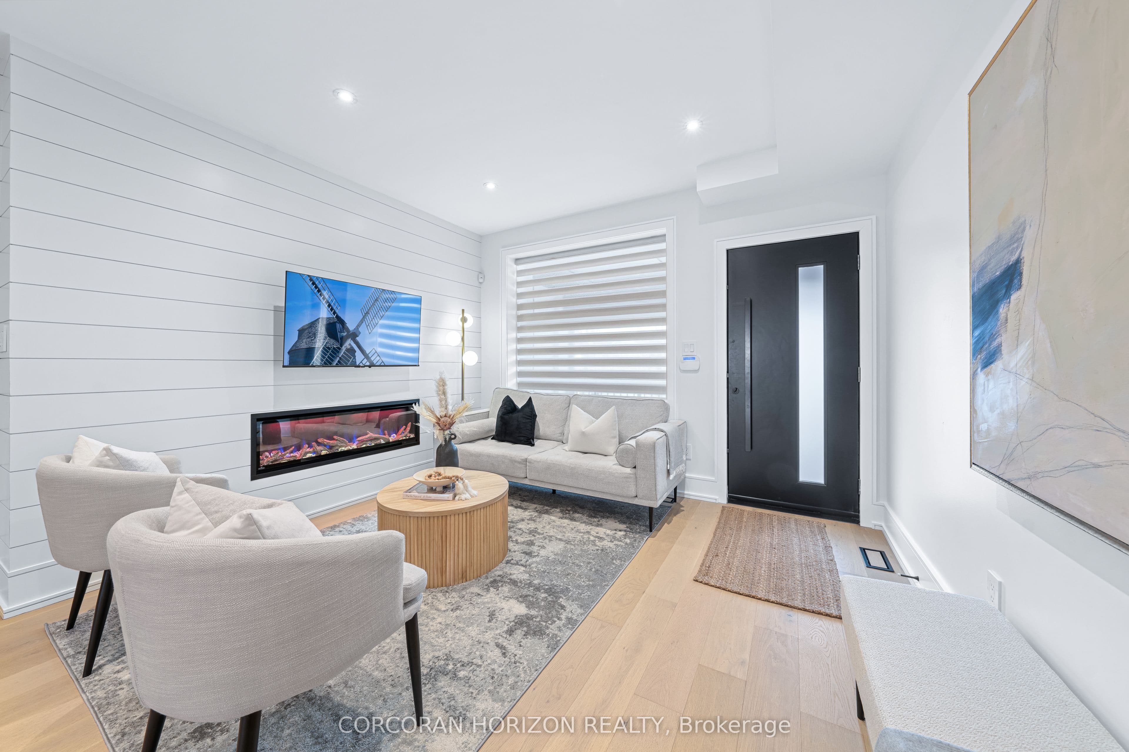 225 Christie Street, Toronto, ON M6G 3B5