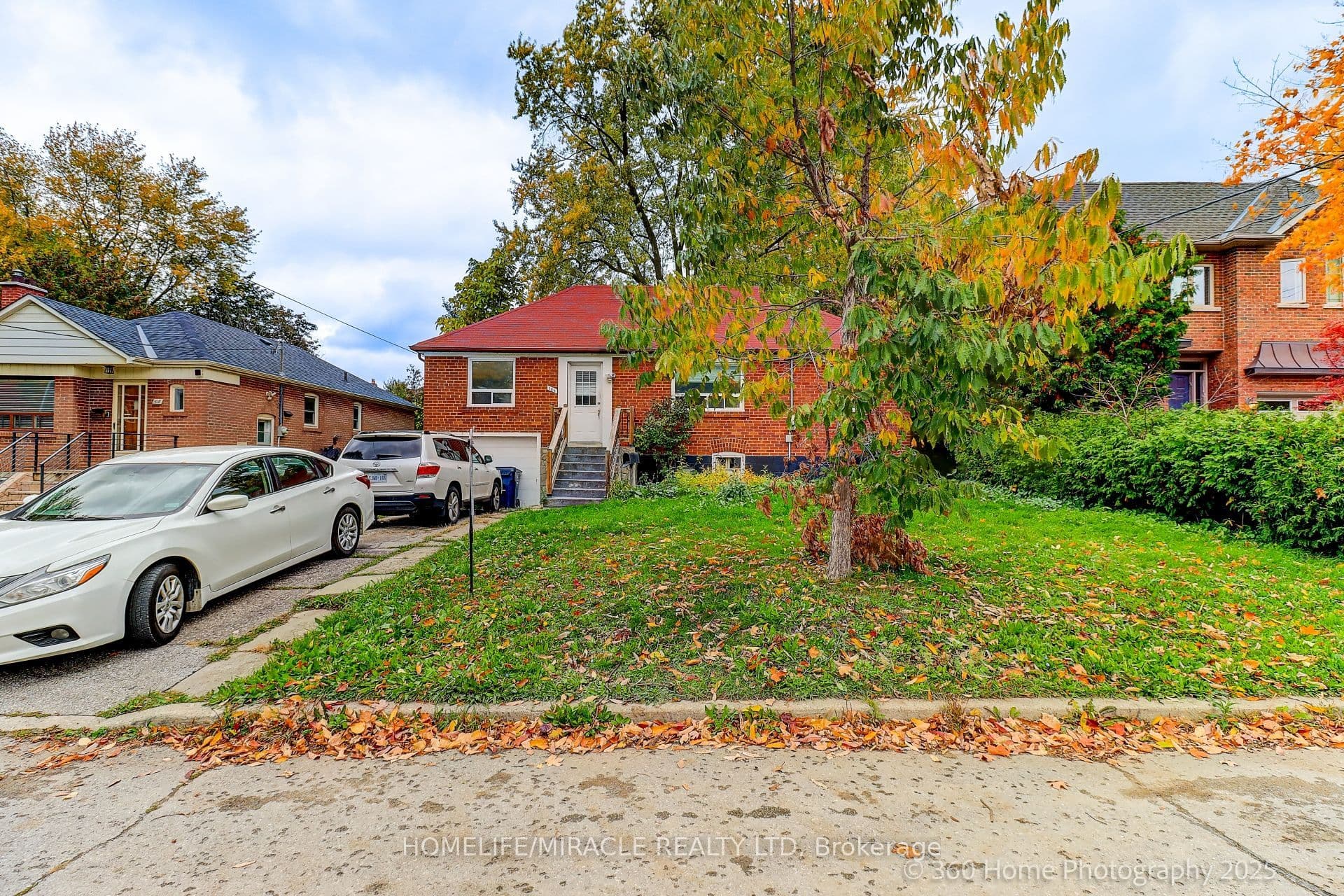 106 Johnston Avenue, Toronto, ON M2N 1H2