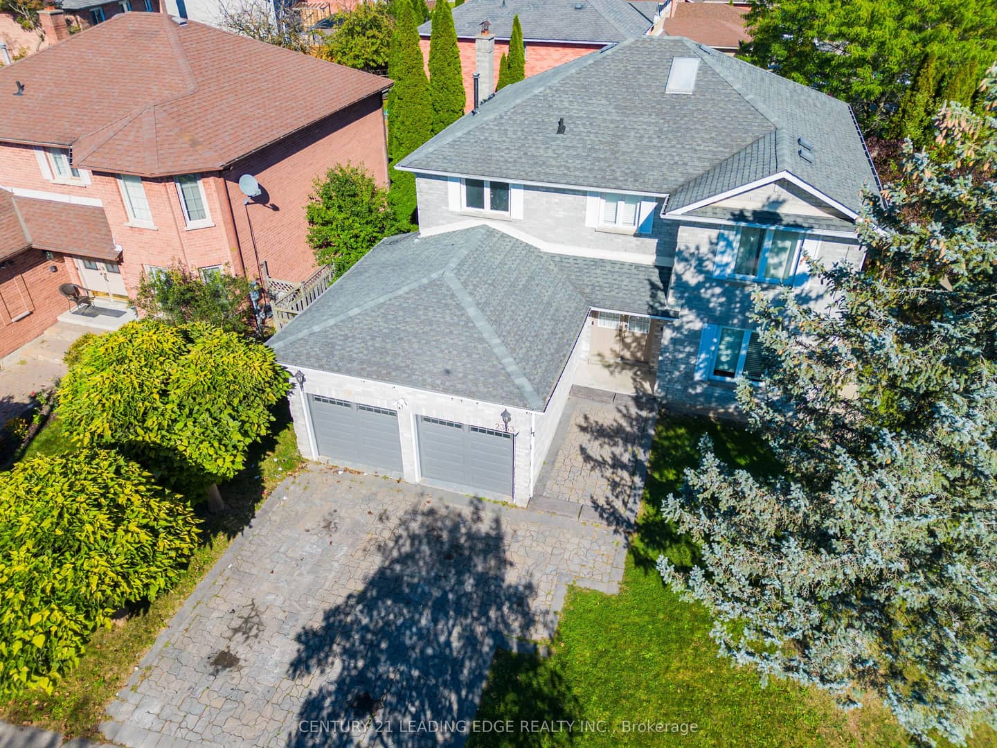 2353 Wildwood Crescent, Pickering, ON L1X 2N1