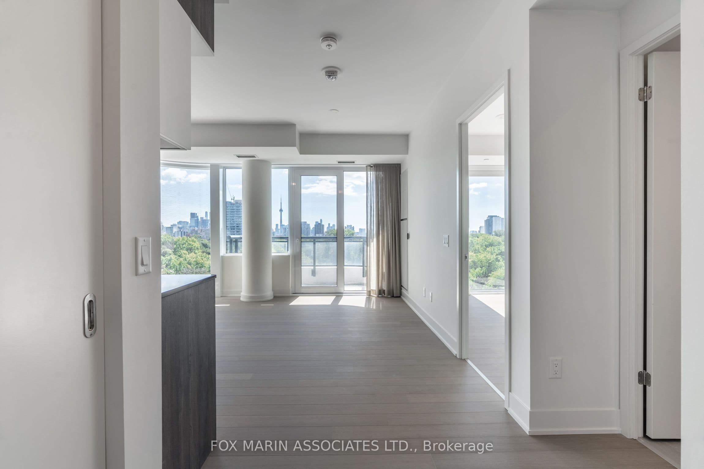 322 Dupont Street 801, Toronto, ON M5R 0E3
