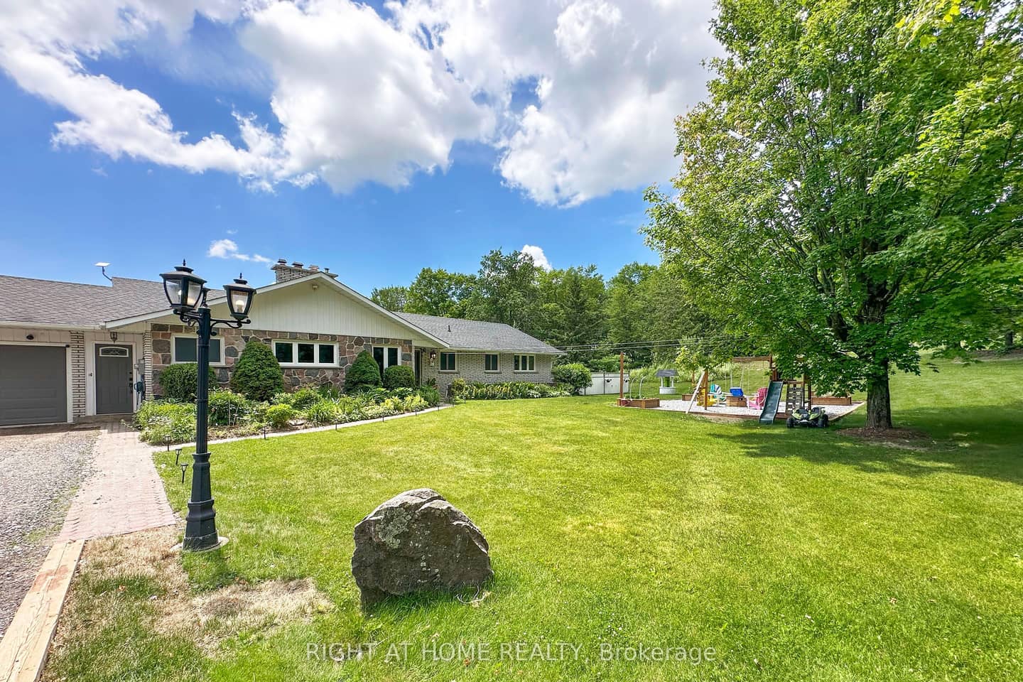 3710 Skelding Road, Clarington, ON L0B 1M0