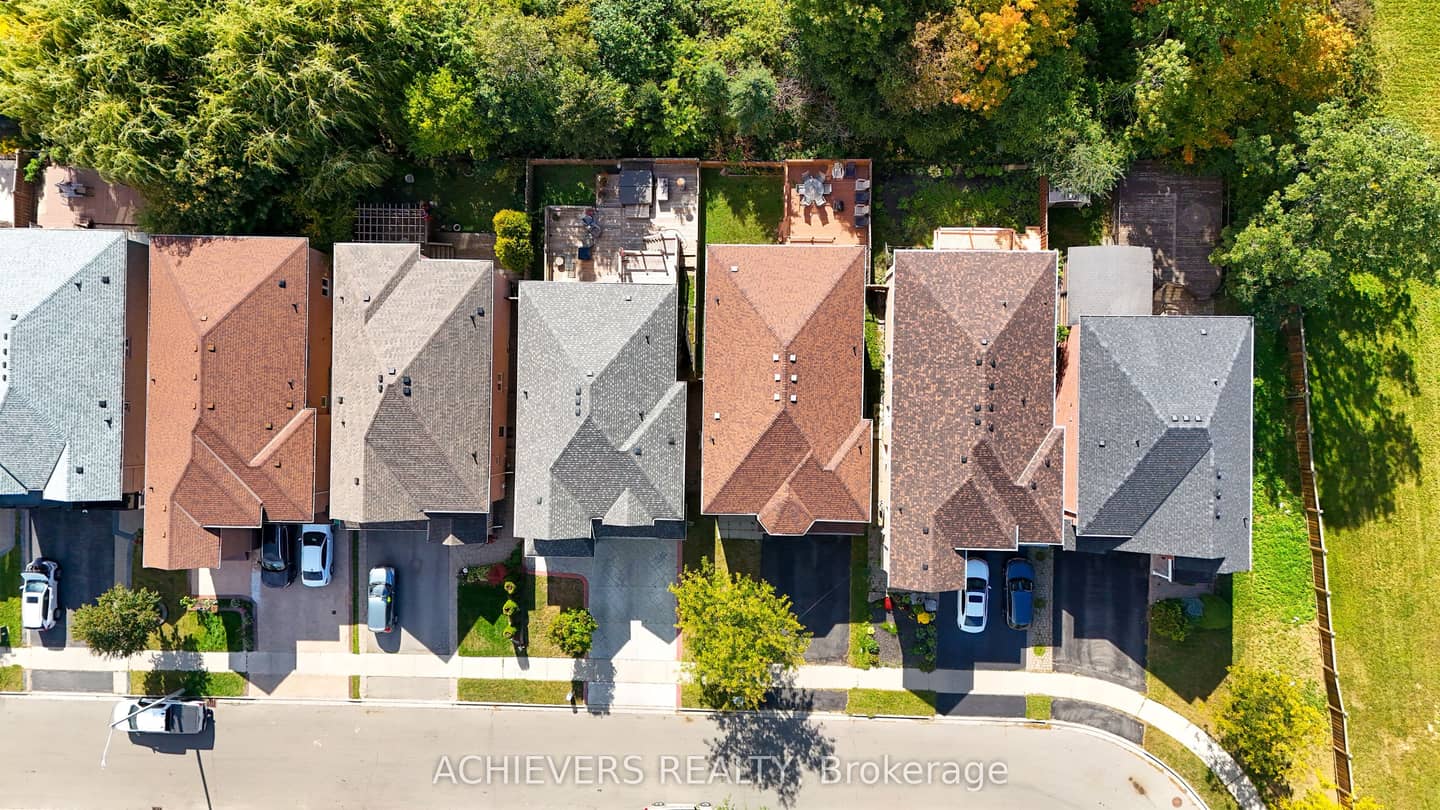 62 Sir Jacobs Crescent, Brampton, ON L7A 3V2
