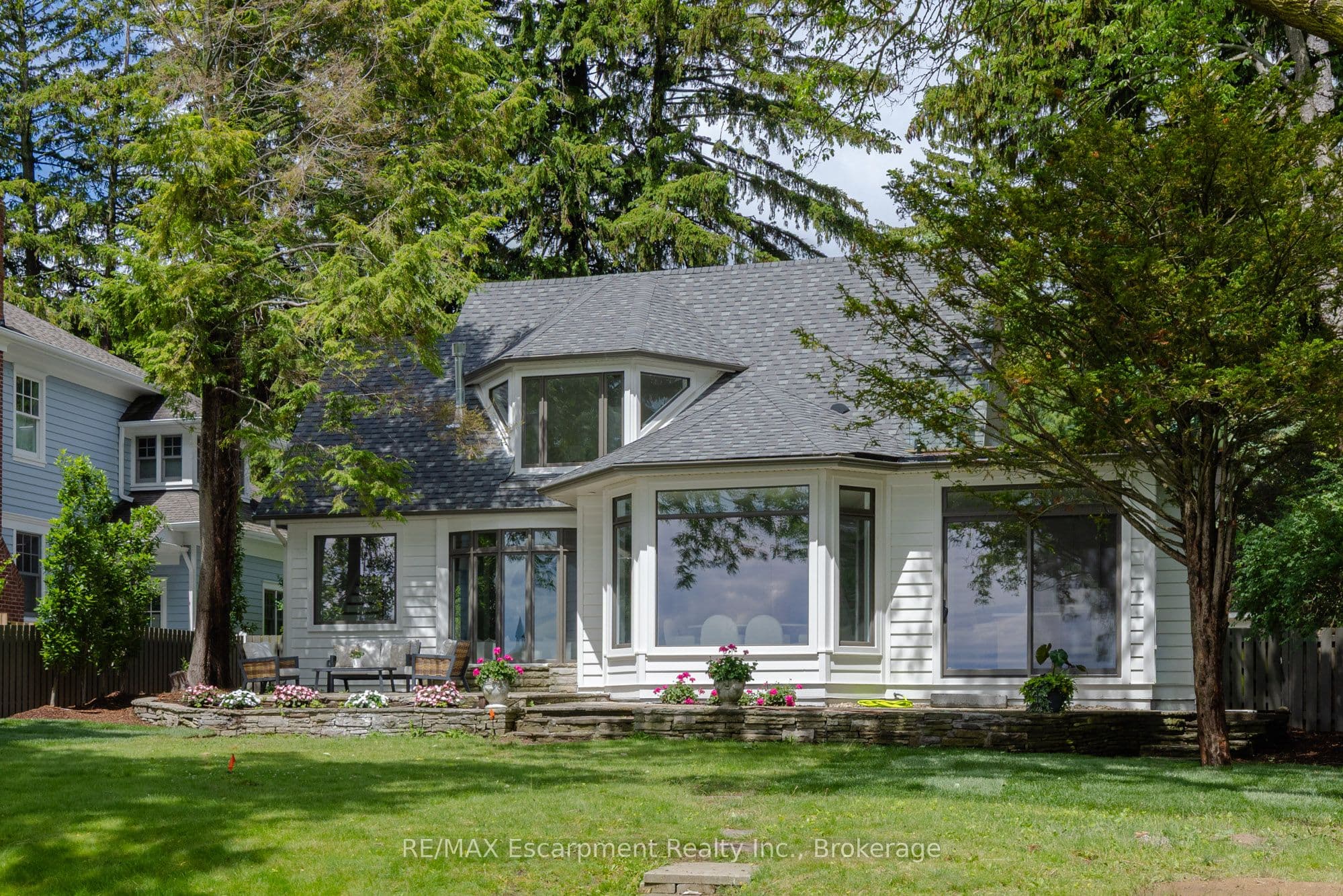 21 Second Street, Oakville, ON L6J 3T1