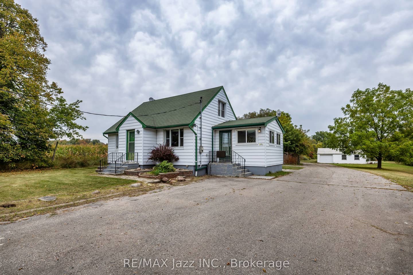 1585 Townline Road N, Clarington, ON L1H 8L7