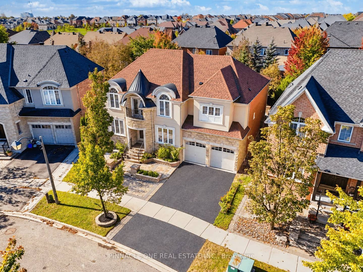6 Dolby Crescent, Ajax, ON L1Z 0E1