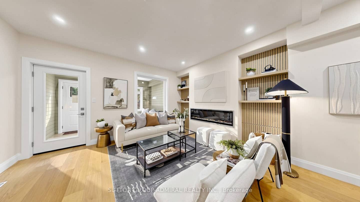 109 Fermanagh Avenue, Toronto, ON M6R 1M1