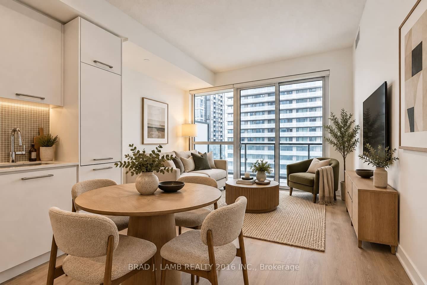 87 Peter Street 2810, Toronto, ON M5V 2G5