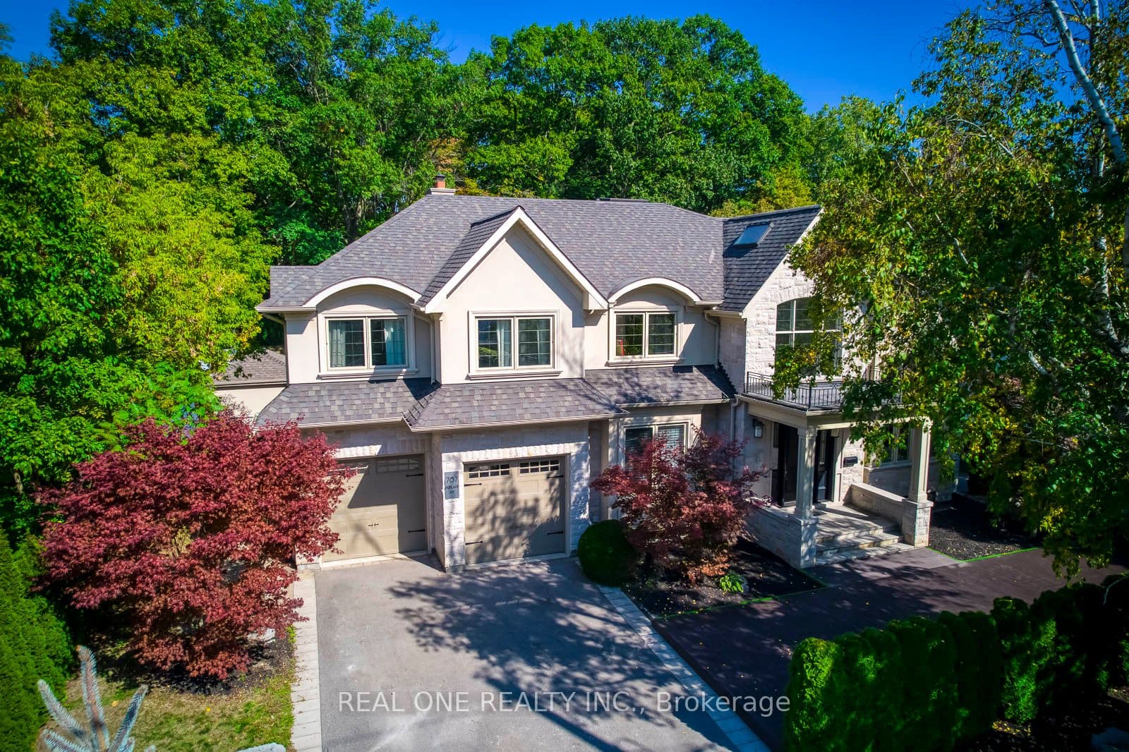 767 Parkland Avenue, Mississauga, ON L5H 3G6