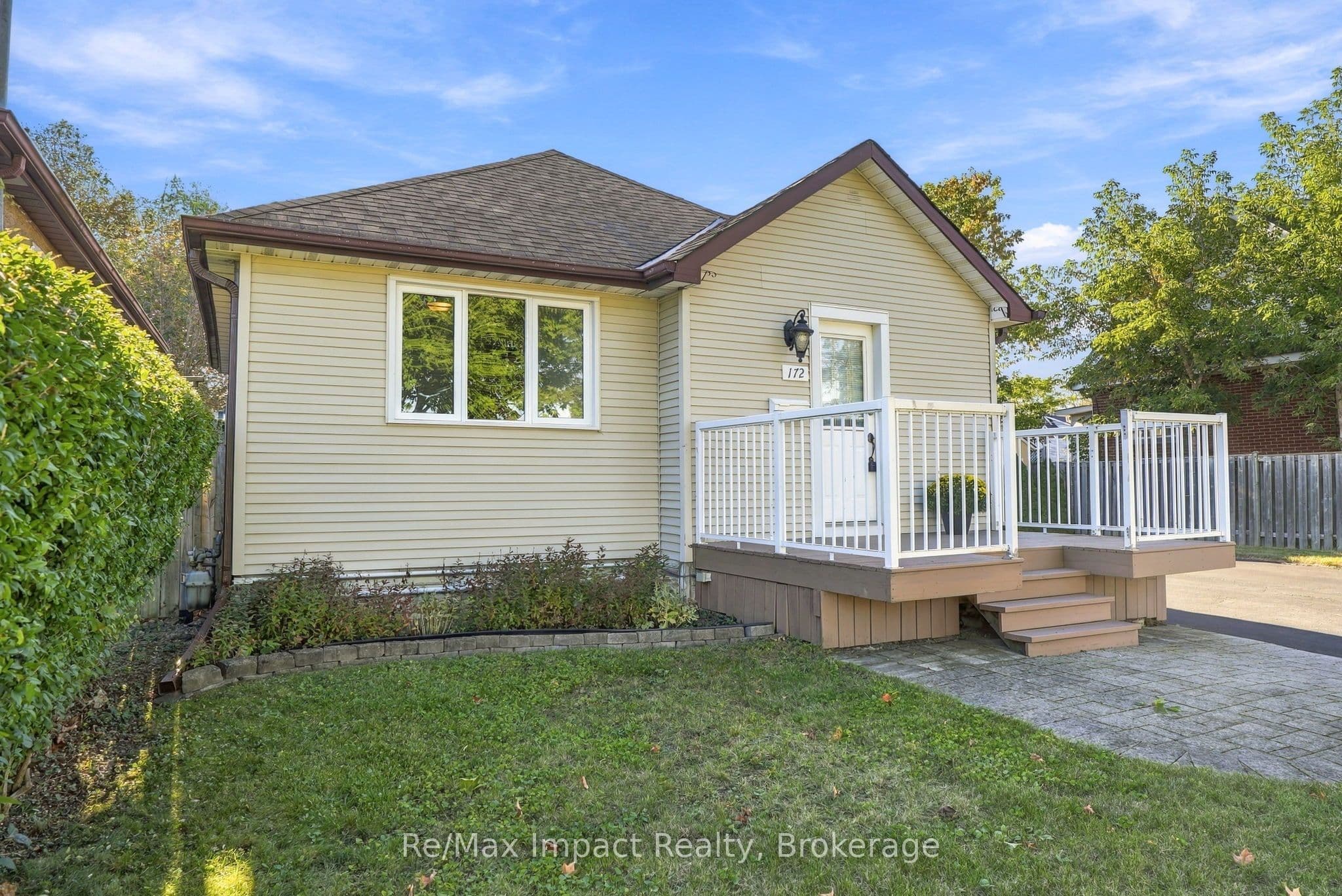 172 Roxborough Avenue, Oshawa, ON L1G 5W5
