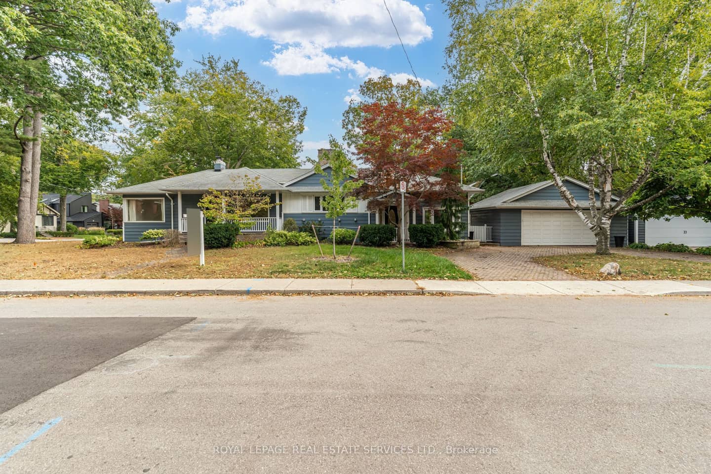 374 Spruce Street, Oakville, ON L6J 2H3