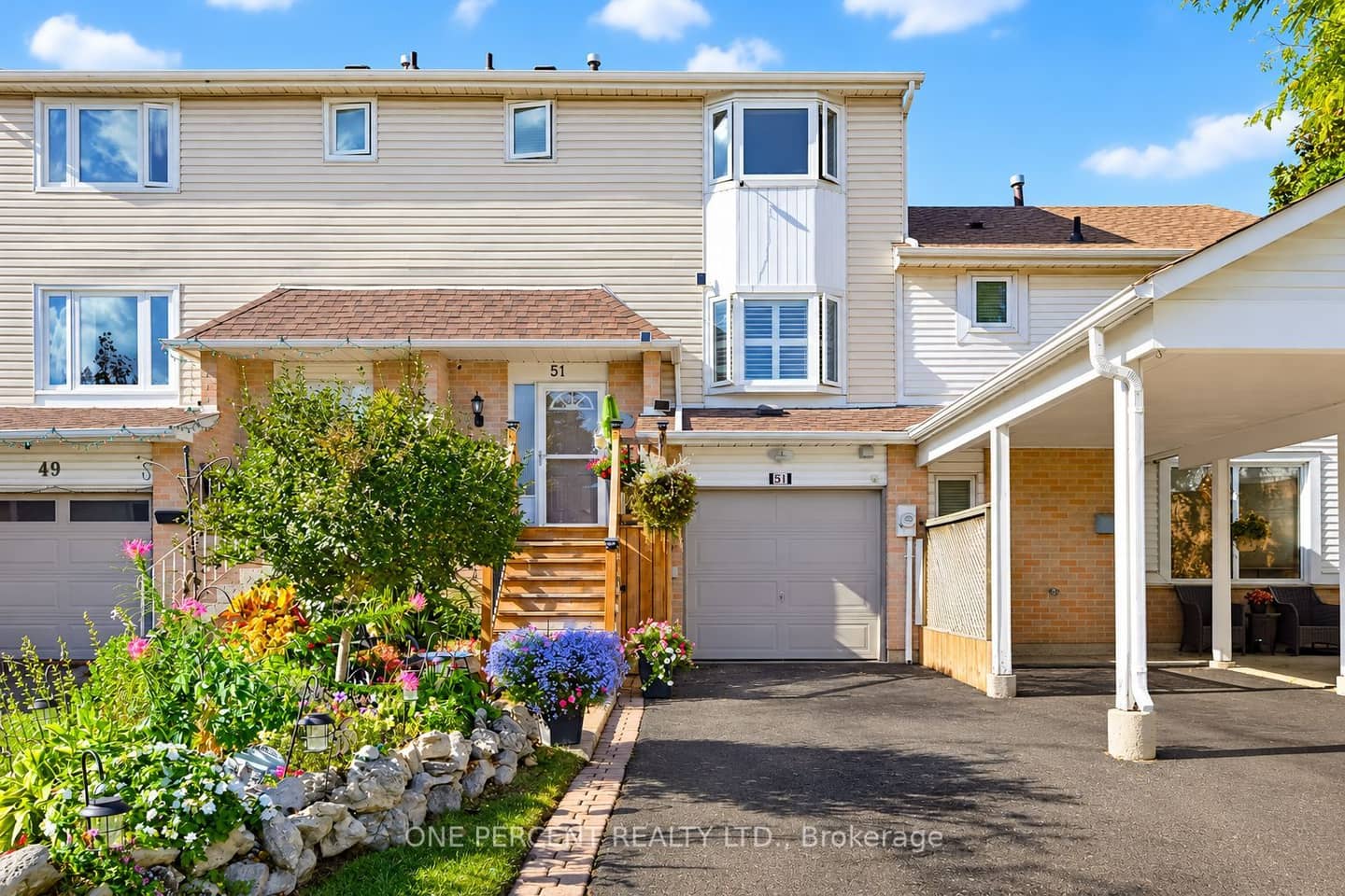 51 Courtleigh Square, Brampton, ON L6Z 1J2