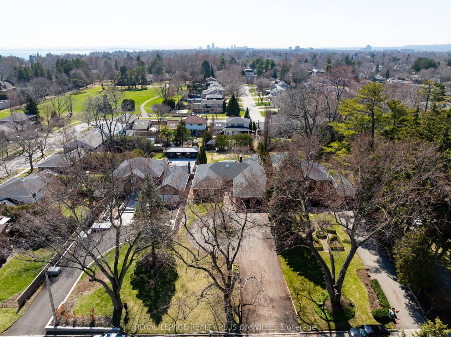 258 Shoreacres Road, Burlington, ON L7L 2H4