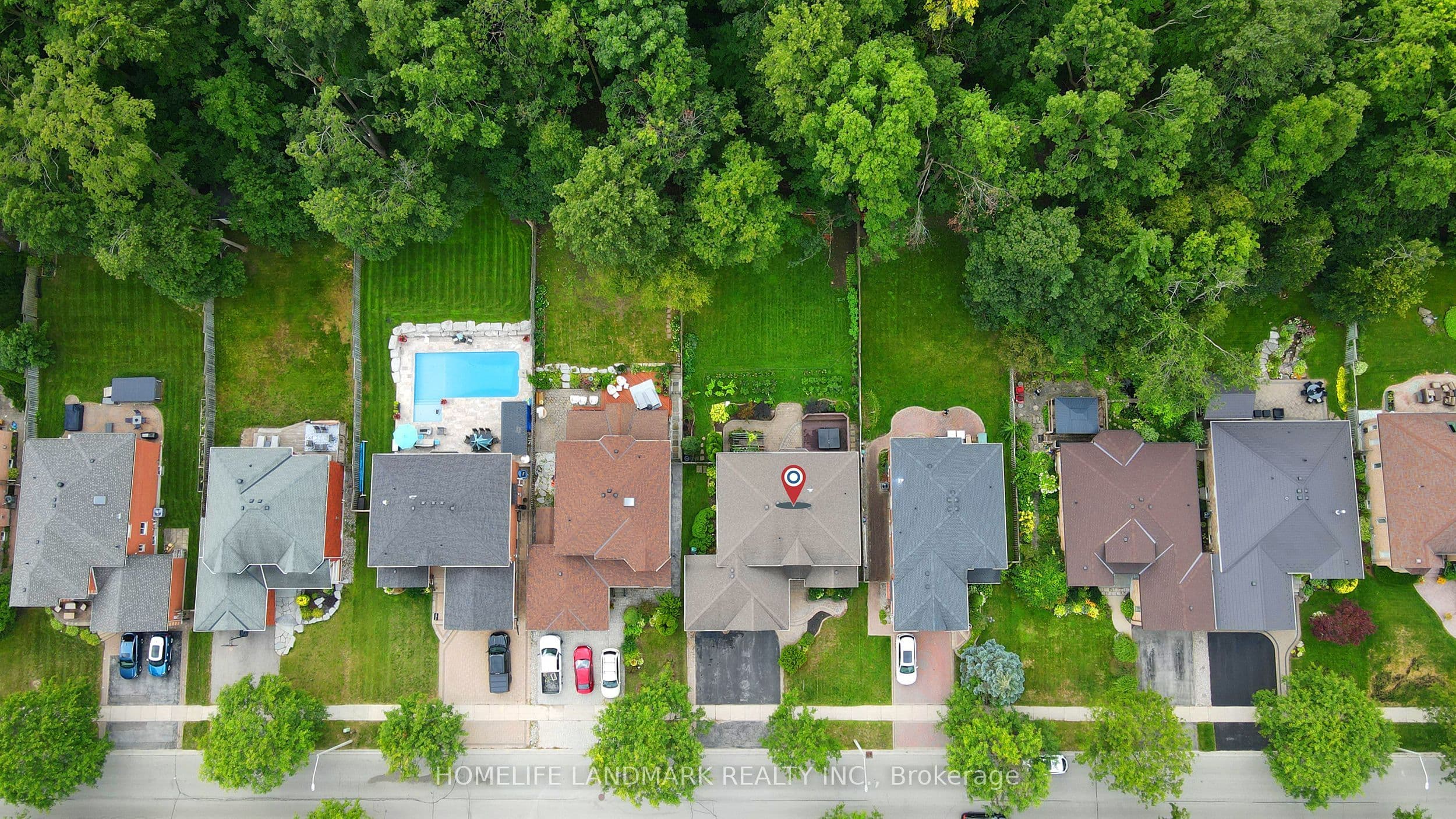 31 Crimson Ridge Road, Barrie, ON L4N 9R8