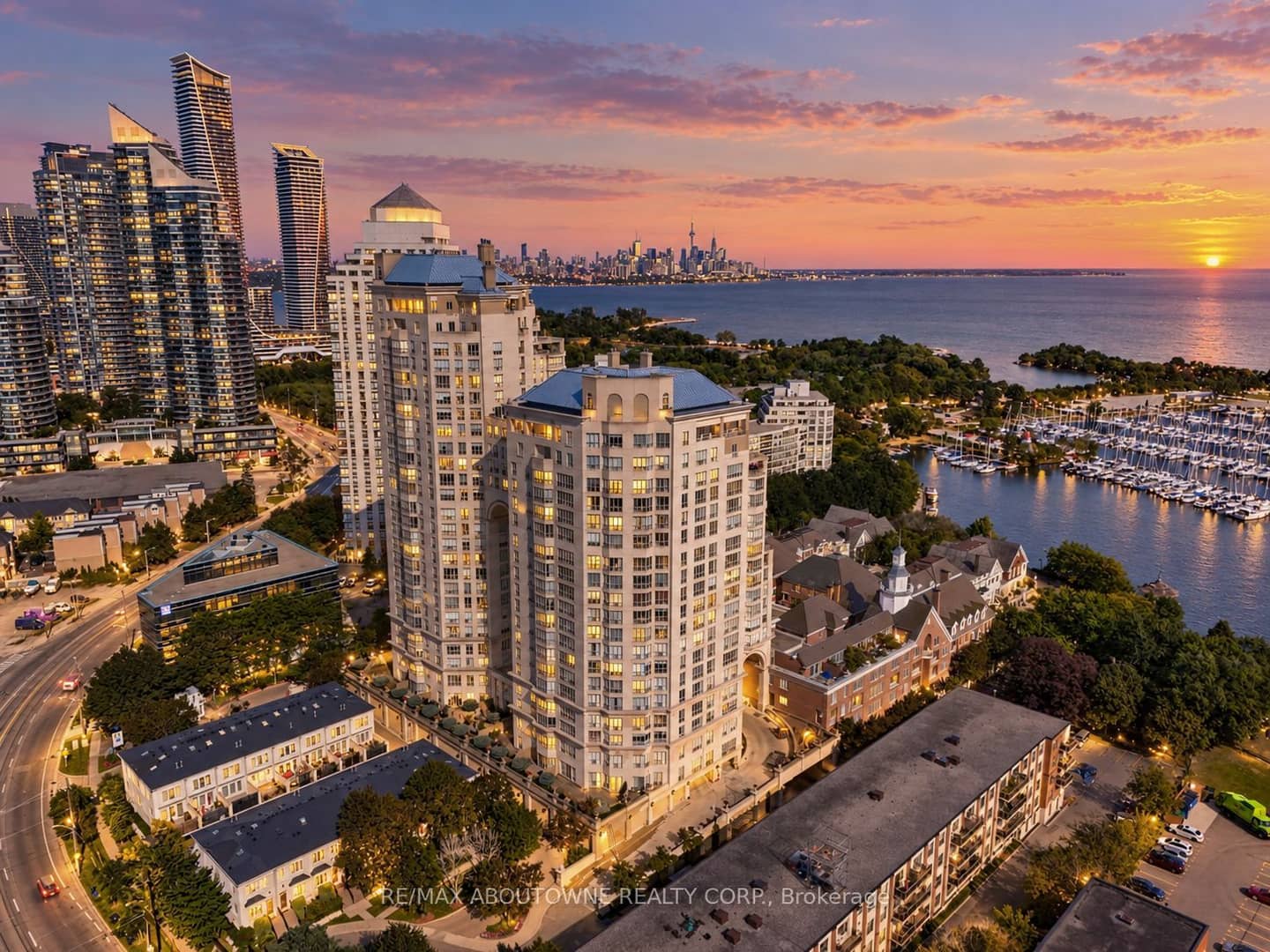 2287 Lake Shore Road W 301, Toronto, ON M8V 3Y1